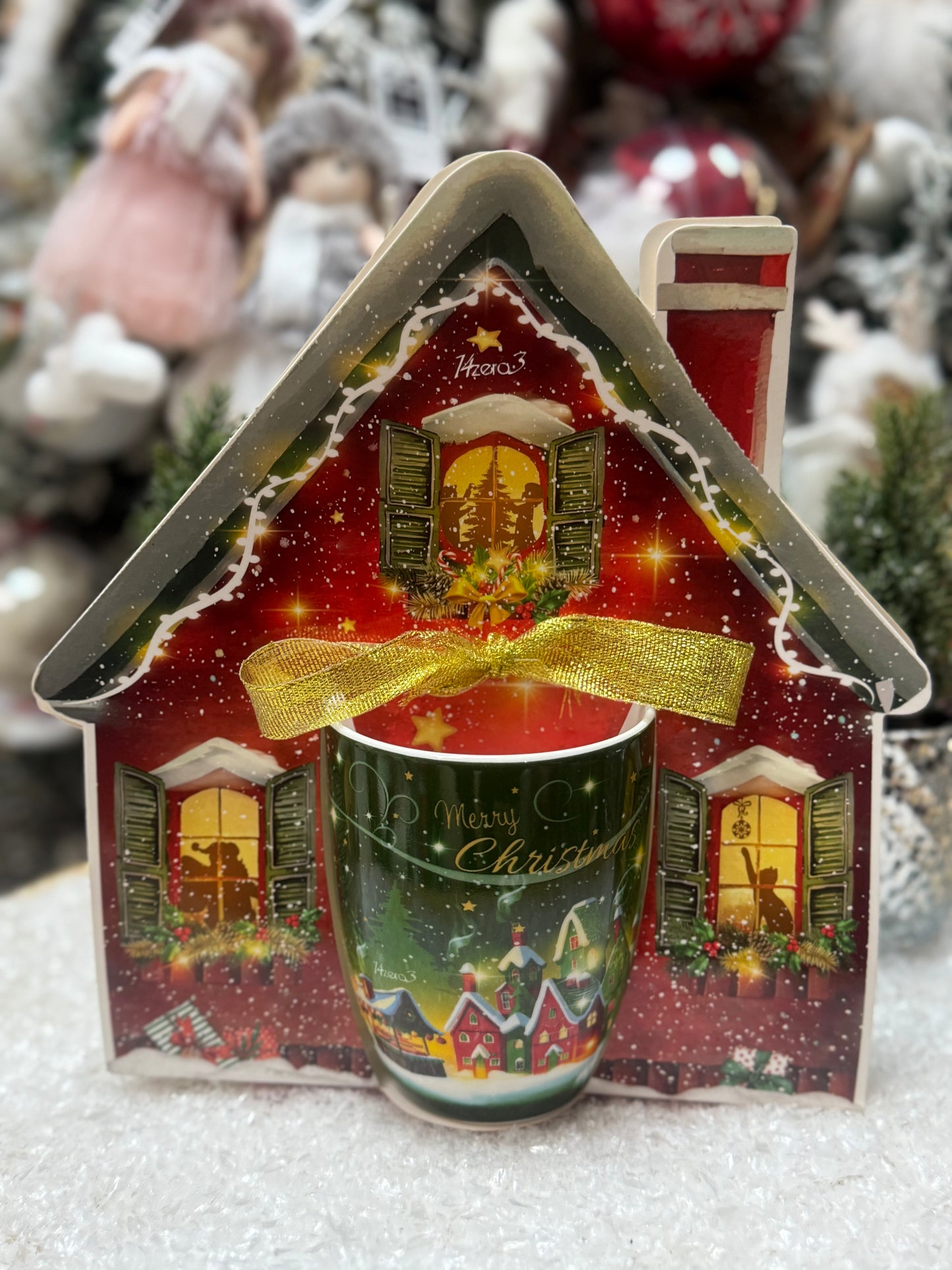 Подарък-червена чаена чаша с коледни мотиви