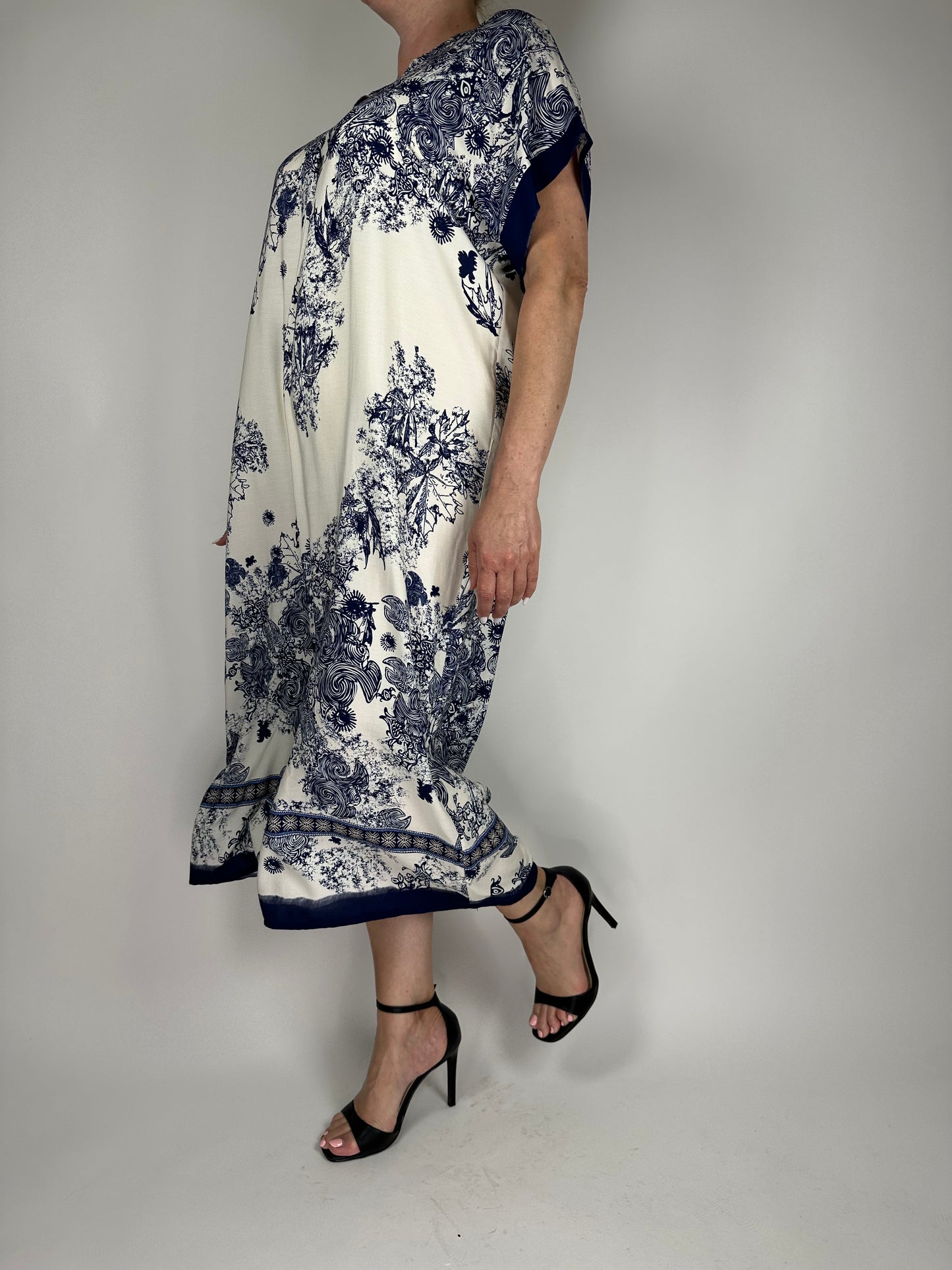 Дълга-лятна рокля с къс ръкав