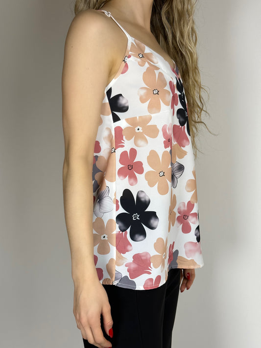 Топ с принт на цветя