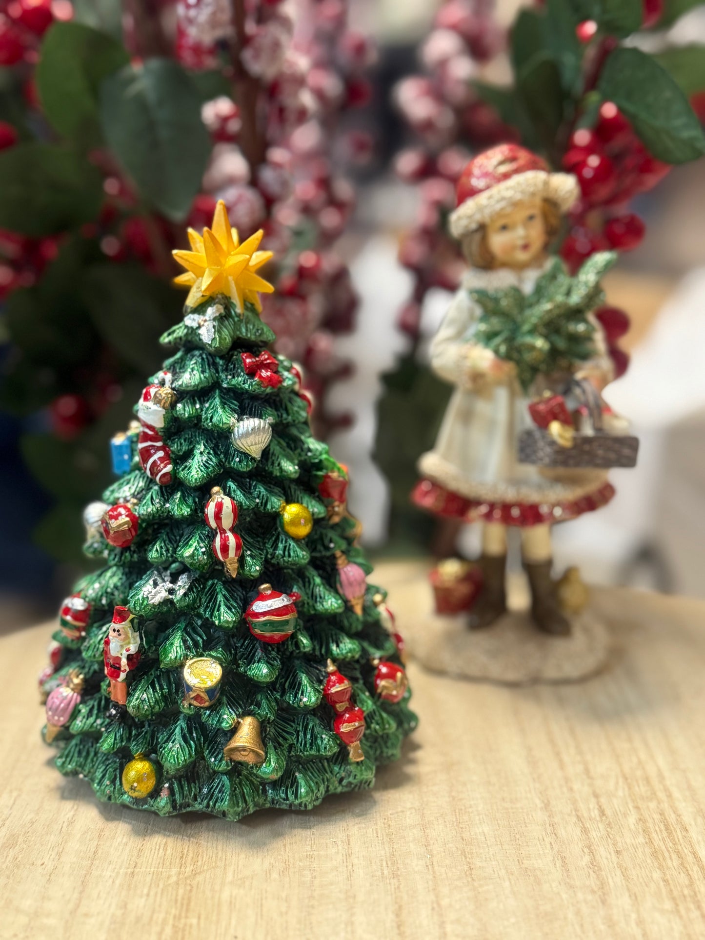 Коледна музикална въртяща се елха