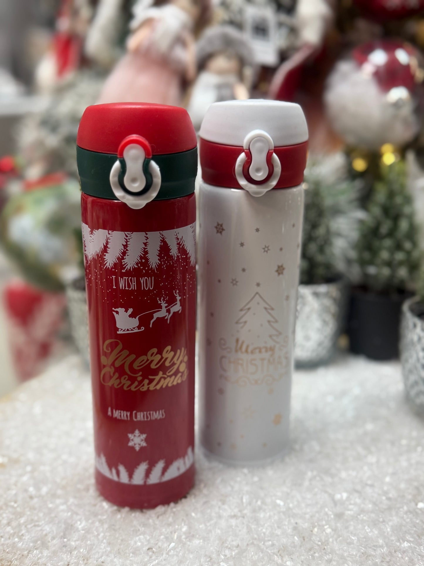 Червен термос с коледни мотиви