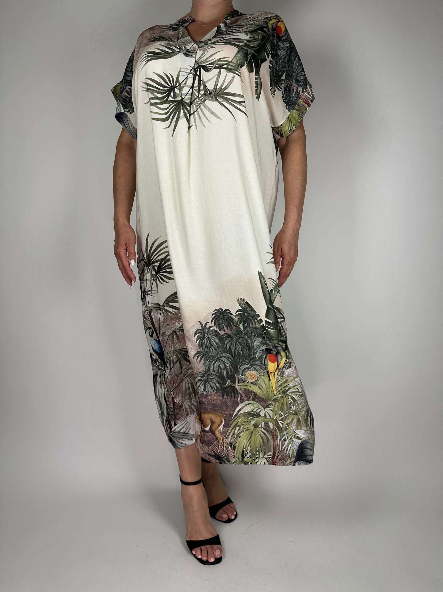 Дълга-лятна рокля с къс ръкав