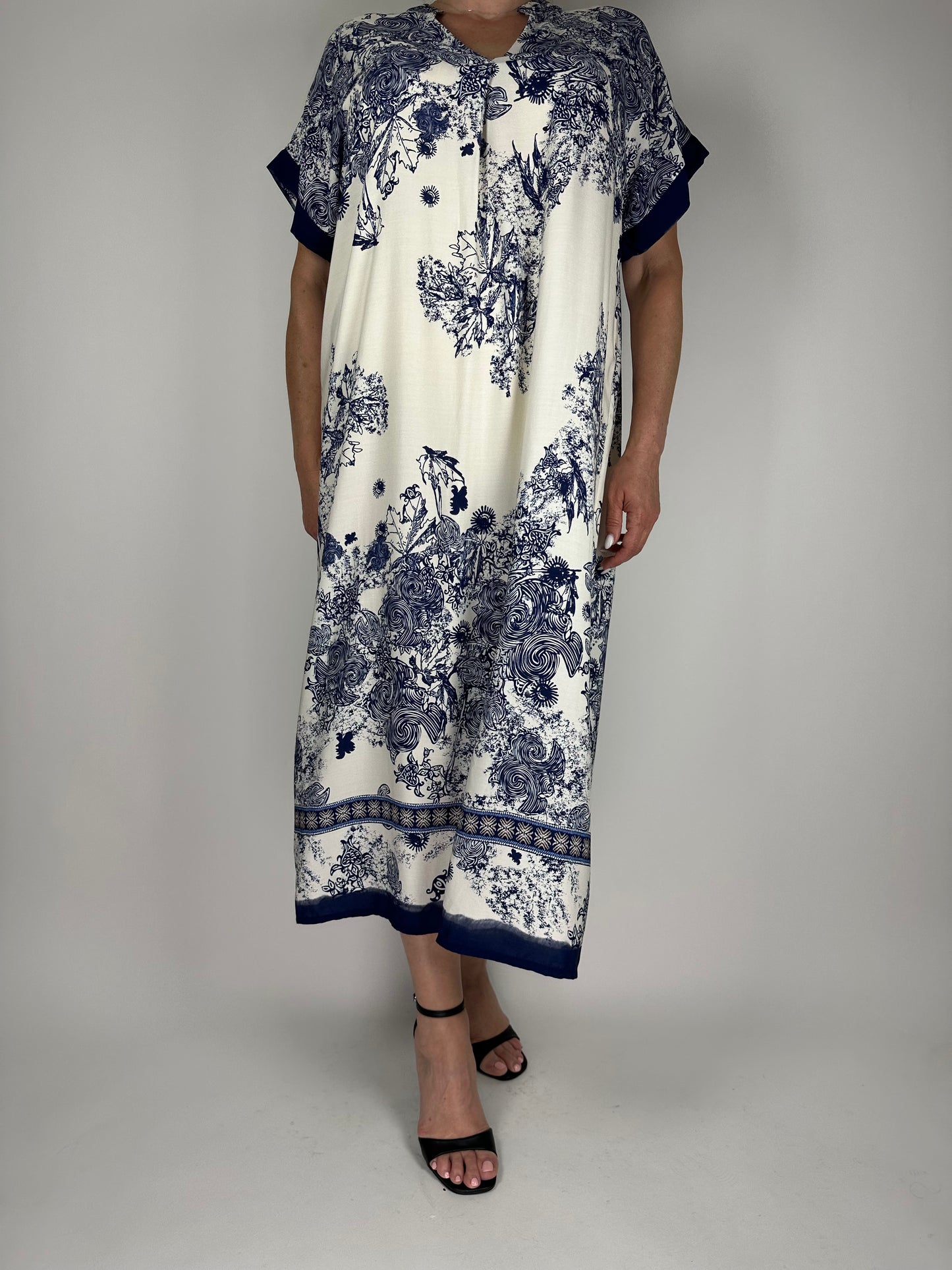 Дълга-лятна рокля с къс ръкав