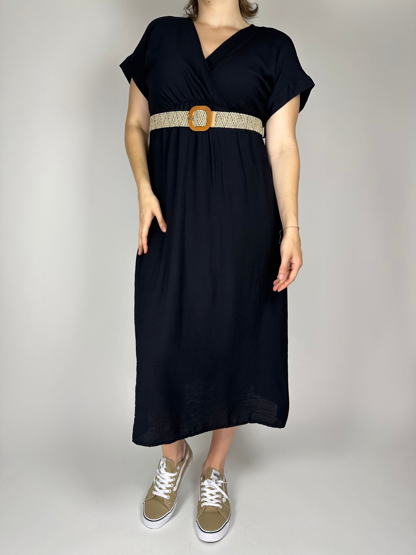 Дълга лятна рокля от висококачествена вискоза с колан и ластик под бюста – едноцветна