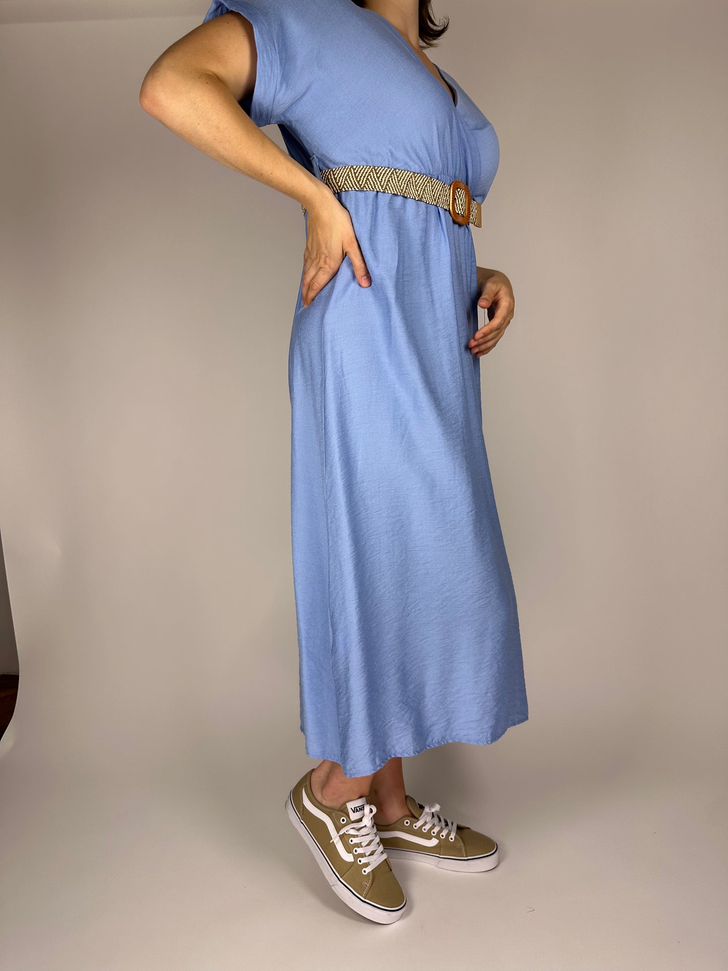 Дълга лятна рокля от висококачествена вискоза с колан и ластик под бюста – едноцветна