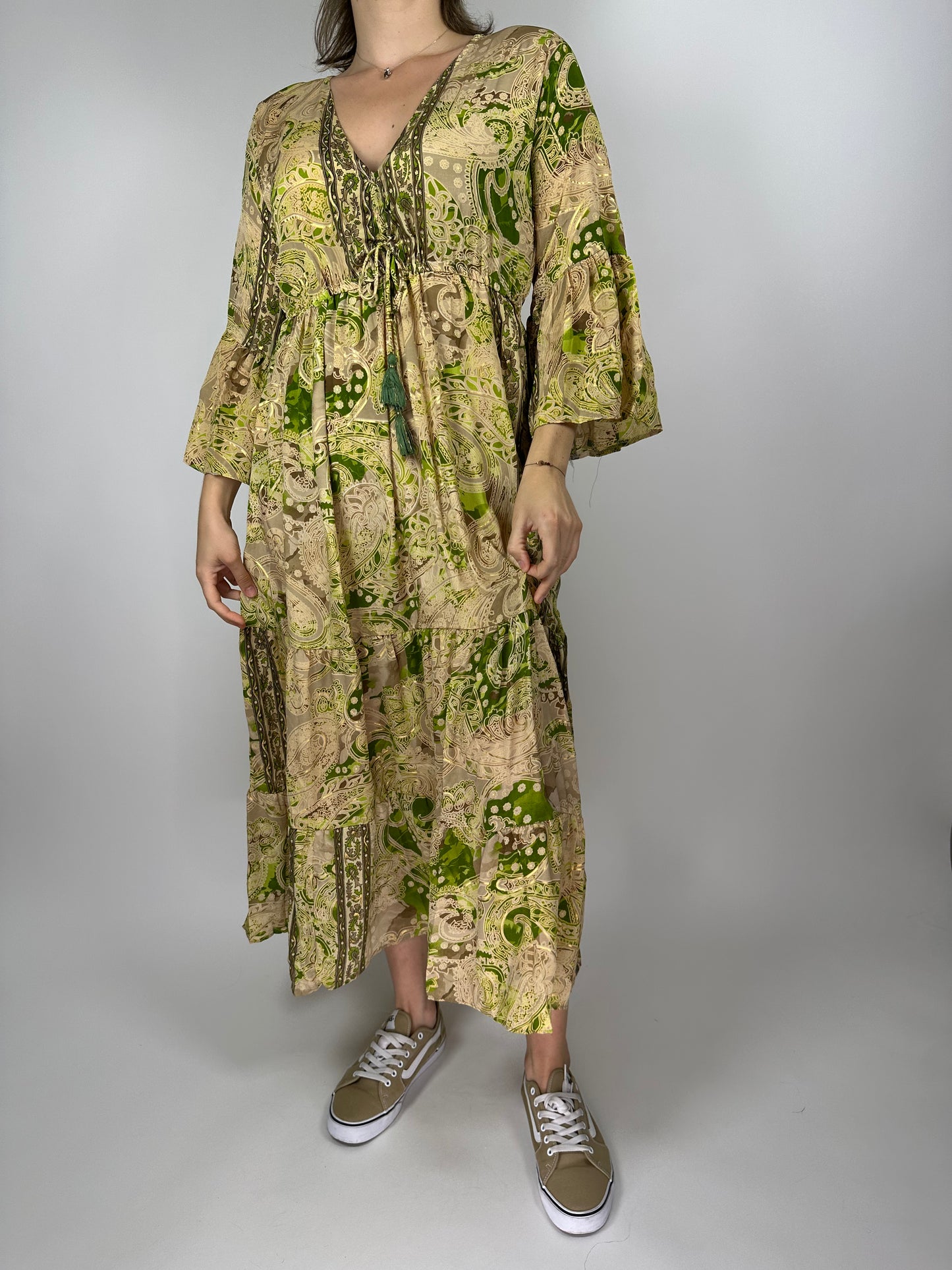 Индийска дълга рокля от поли-коприна с ластик под бюста и 7/8 ръкав – флорален десен