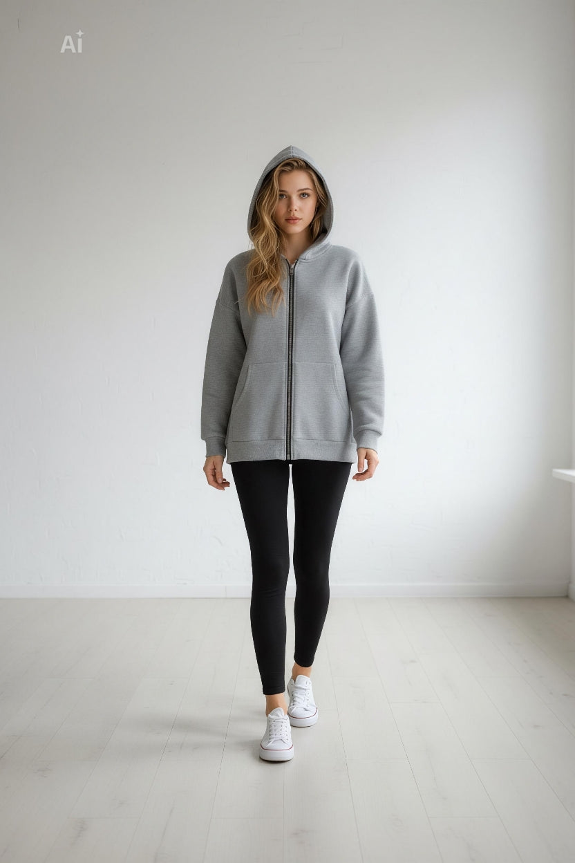 Дамски тренч с модерна спортно-елегантна визия, с качулка и цип