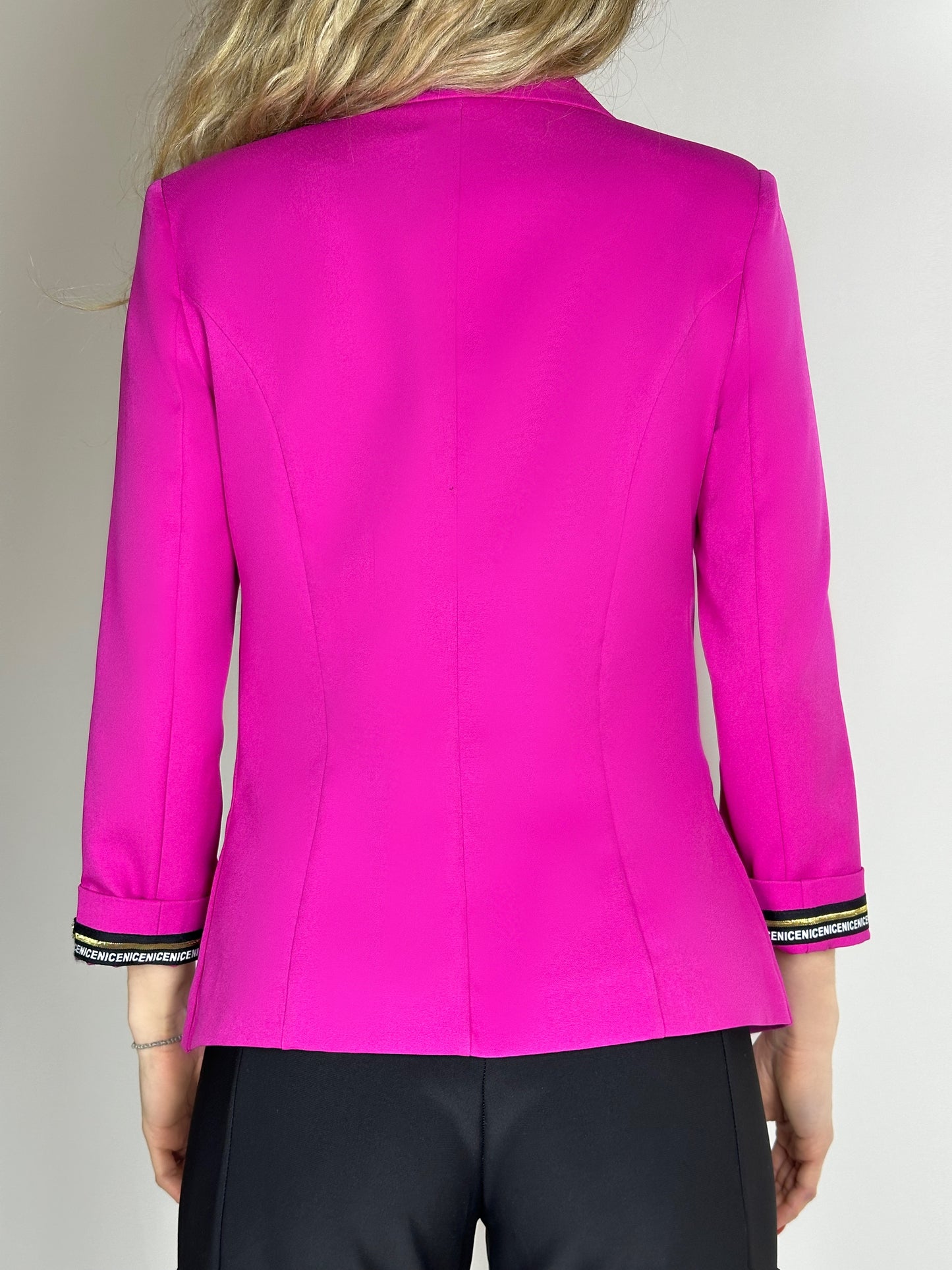 Сако с 3/4 ръкав с маншет