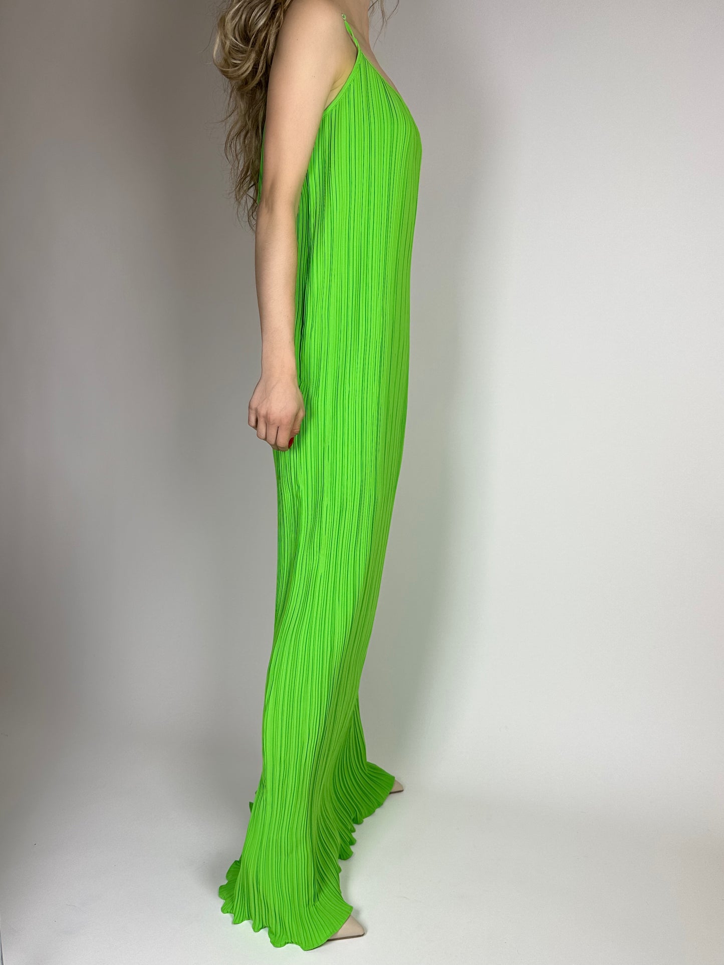 Зелена рокля хармоника с широк колан